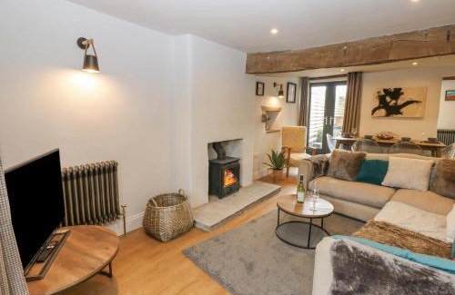 Bowes House | 4 Castle Terrace