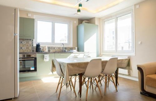 Boulevard des Poilus Apartment | 4 chambres à 2Km Nantes centre - comme à la maison