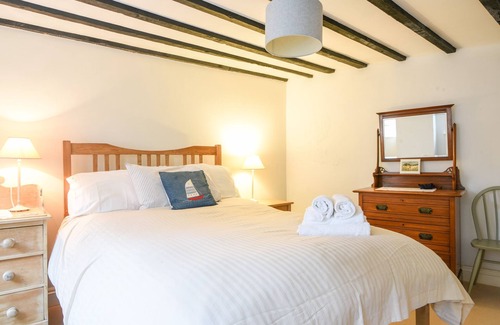 Charmouth House | 4 CHARMOUTH HOUSE, pet friendly, with a garden in Charmouth