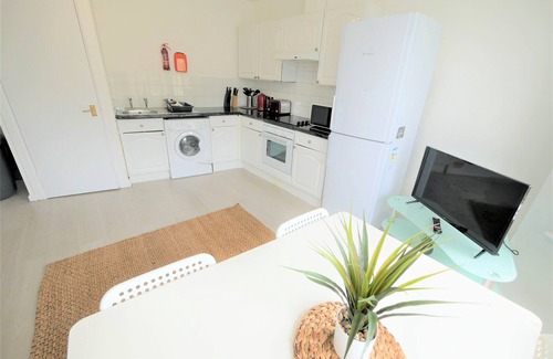 West Cliff Apartment | 4 Daimler Beach Apartment - Town Centre