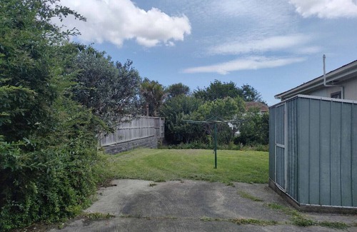 Mount Albert Ski Chalet | 4 double and 2 Sofa Beds in 2 Bedroom