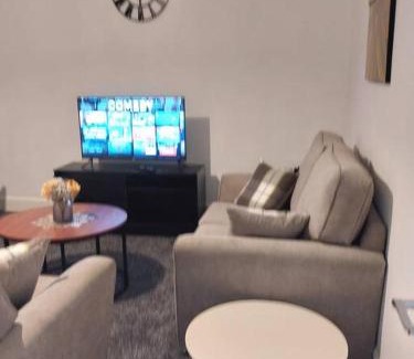 Accrington Apartment | 4 Double Bedroom House in Accrington sleeps 6