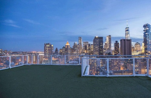SoHo House | 4 Elegant Deluxe Suites with Living Room! Offering sweeping views of NYC!