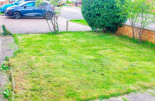 Wellingborough House | 4 Guests - Free Parking - Near Attractions