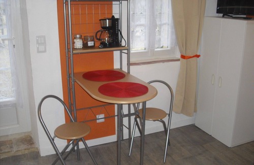Gordes Apartment | 4 km from Gordes, Gite 2 persons