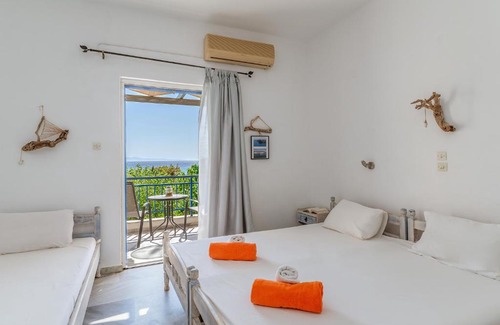 Kipri House | 4 Kypri Seaview Perasma Studio