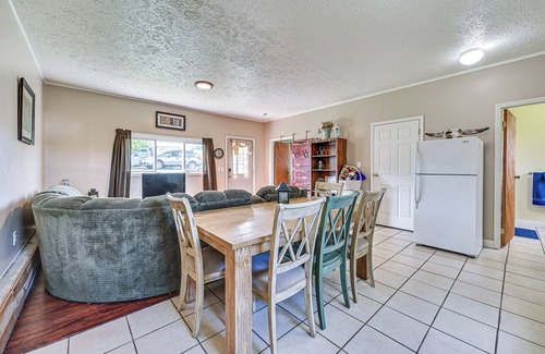 Belpre House | 4 Mi to Ohio River: Quiet Guest House w/Yard!