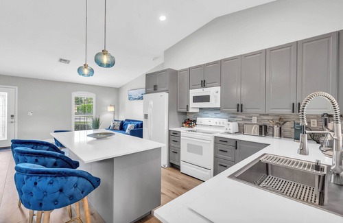 Willoughby Acres House | 4 Miles to Beach and Walk to Shops