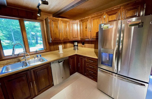 Killington House | 4 miles to Killington - 8 person hot tub