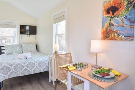 North Eastham House | 4 Min Drive to Bayside Beaches