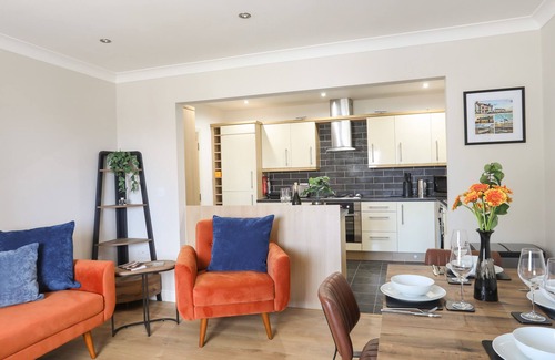 Rhosneigr Cottage | 4 PEN LLANW TIDES REACH, pet friendly in Rhosneigr