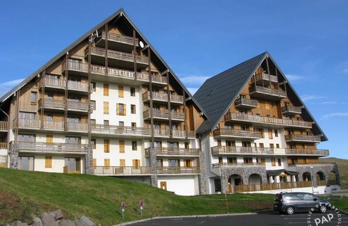 Besse-et-Saint-Anastaise Apartment | 4-person apartment Hauteurs Super Besse - Indoor pool & Garage