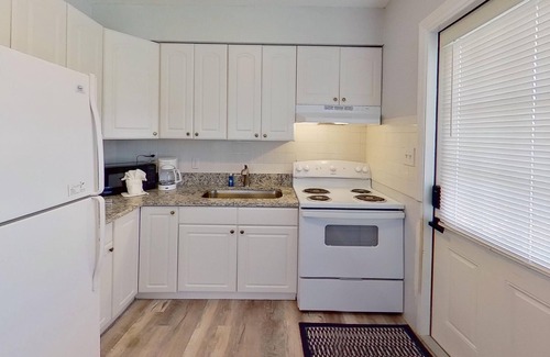 Matlacha Isles-Matlacha Shores Condo | 4 Person 1 Bedroom Condo with Waterview Balcony Fisherman Cabin - Welcome to our stunning, newly renovated one-bedroom condo room with a balcony!