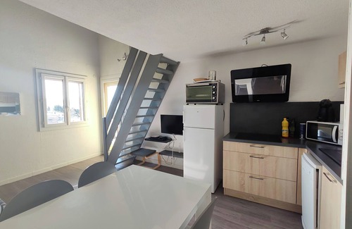 Les Angles Apartment | 4-person apartment with lake view