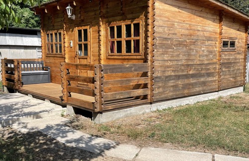La Tremblade Ski Chalet | 4-person CHALET in a private wood 3 km from the beach