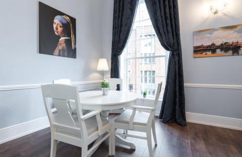 City Centre Dublin Apartment | 4 Poster Luxury Georgian Apartment