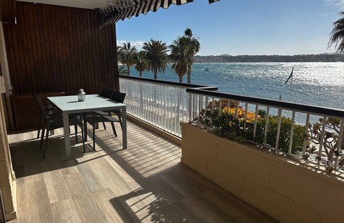 Bandol Apartment | 4-room apartment 90 m² + Terrace 17 m². Sea Front, Panoramic Sea View