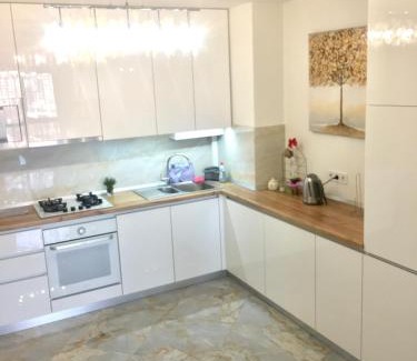 Lviv Apartment | 4-room jacuzzi apartment