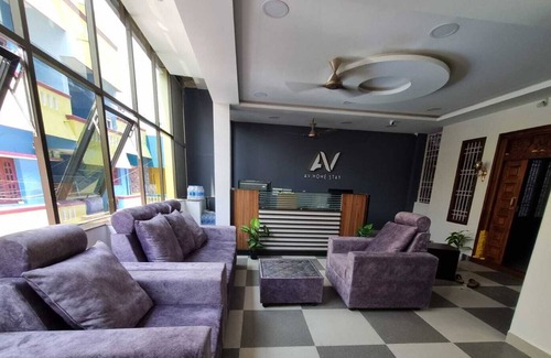 Pondicherry Beach Bed & Breakfast | 4 rooms are there. And also family rooms are there. Cinema theatre is there, bir