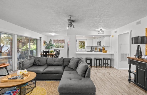 Southwest Orlando House | 4 Rooms, Lake, Pool, Hottub, Puttputt