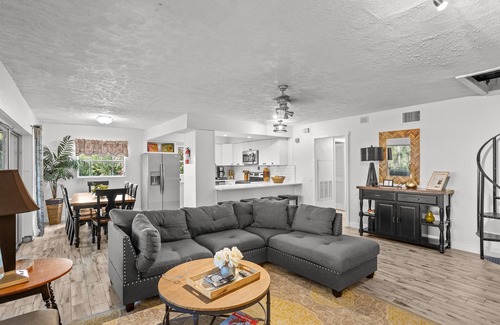 Southwest Orlando House | 4 Rooms, Lake, Pool, Hottub, Puttputt