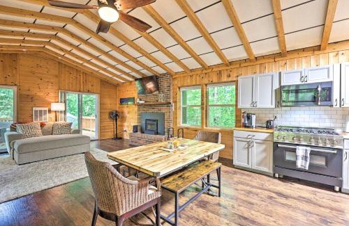 Beech Mountain House | 4-Season Family Retreat about 2 Mi to Ski Resort!