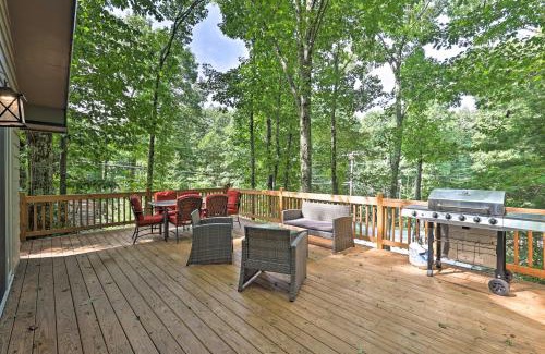 Beech Mountain House | 4-Season Family Retreat about 2 Mi to Ski Resort!