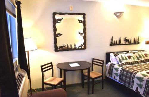 Bellaire Apartment | 4 Season Fun at Legend Cottage Inn
