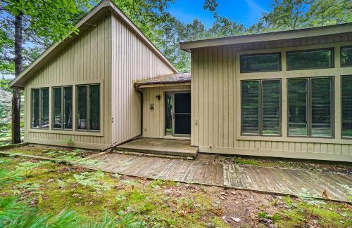 Maple City Apartment | 4 Skippers Wood #1