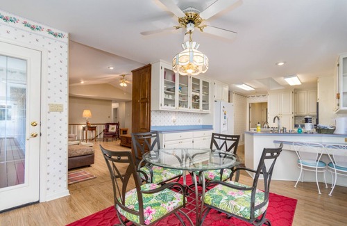 Hot Springs Village House | 4 Tobarra Lane - A nicely furnished vacation rental home on Lake DeSoto on near