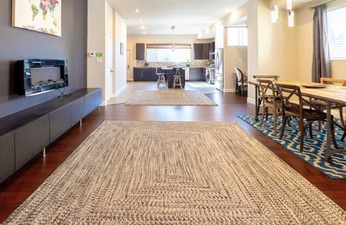 Central West End House | 4-Unit Building | Sleeping for 34/ABODEbucks