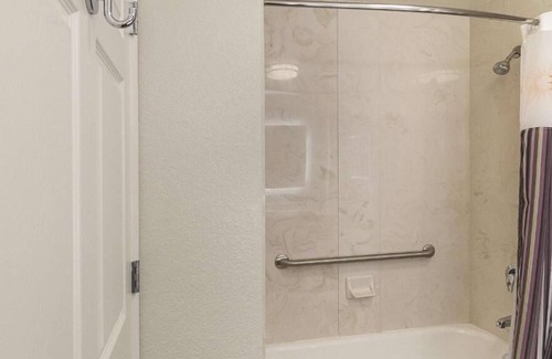 Arlington Hotel | 4 x 2 Double Beds, Non-Smoking at La Quinta Inn & Suites by Wyndham Arlington