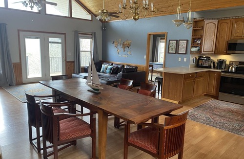 Bryson City House | 40+ acres of Breathtaking views 6 minutes to Bryson City and smoky mountain RR