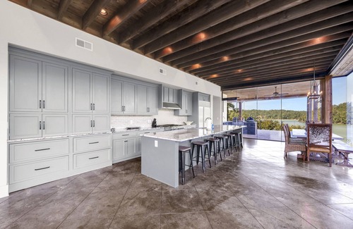 Bremen House | 40 acres of privacy surrounded by water
