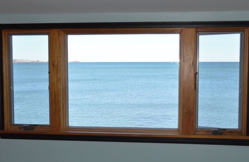 York Harbor House | 40' from the ocean! Fri check in. Magnificent views of the coast and lighthouse!