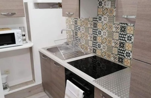 Uzes Apartment | 40 m² Moderne Central Avec Piscine et Terrasse sud