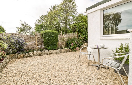 Upwey Cottage | 40 THE RIDGEWAY, family friendly, character holiday cottage in Upwey