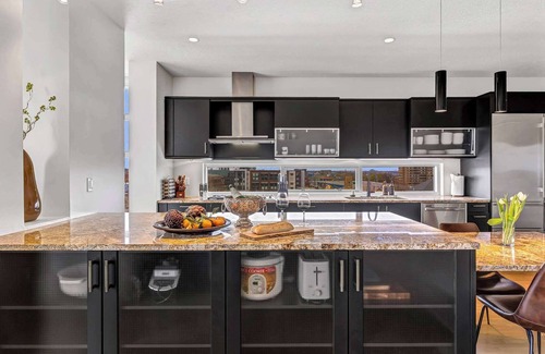 Ohio City Condo | 4000 sq ft Luxe 4BR Penthouse | Theater | Patio