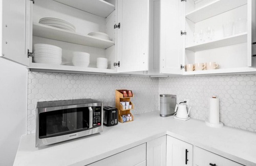 Wallingford House | 4016 Main (NEW) · 5b2b Newly Remodeled Entire House close to UW & DT