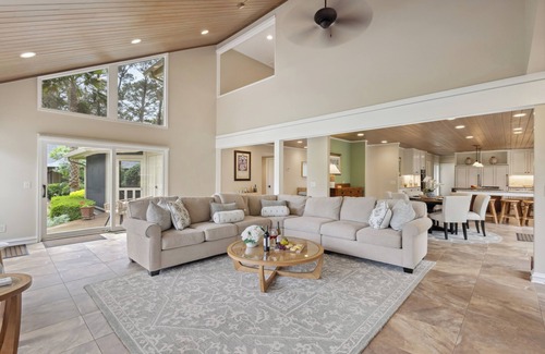 Heritage Woods House | 41 Saint Andrews @ Sea Pines | Golf Course Views | Private Pool | Pet-Friendly