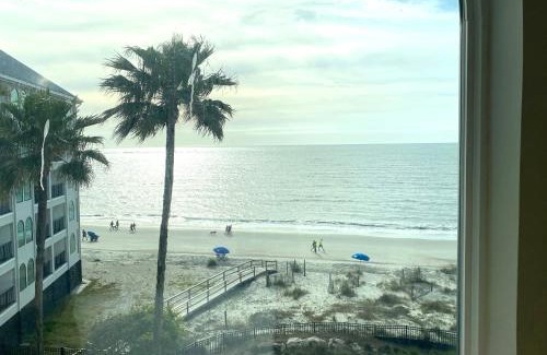 Isle of Palms Apartment | 417 Seascape Villas, Beachfront! Stunning Views! Pool!