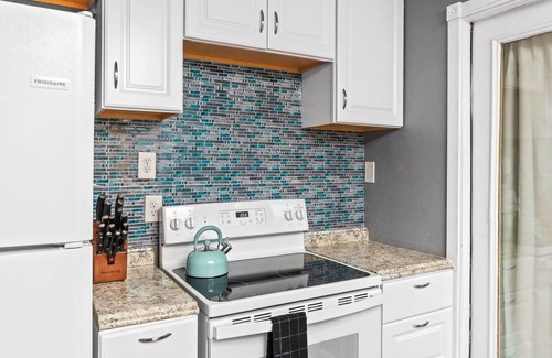 Lamar Heights Area House | 420Friendly Hottub Putt-Putt Gameroom Theater