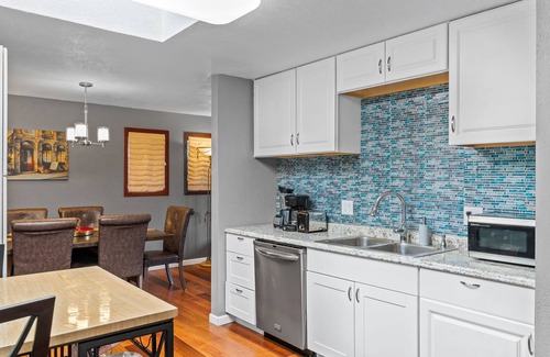 Lamar Heights Area House | 420Friendly Hottub Putt-Putt Gameroom Theater