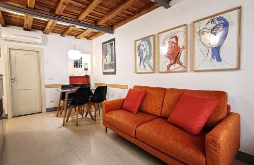 Santa Maria Novella Apartment | 43 Palazzuolo House by 360Rentals
