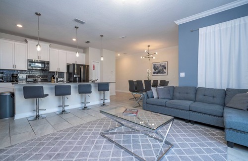 Kissimmee House | 4337 QS - Charming Hideaway