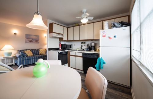 Midtown Ocean City Condo | 43rd St Oceanside w/view, family friendly, wifi, 2021 bookings by message!
