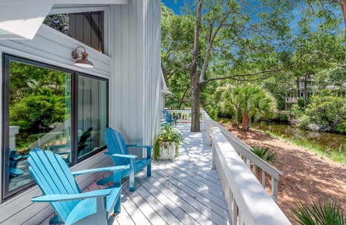 West Beach House | 44 Crested Flycatcher: 4BR Home Close to Beach, Credit for Bikes/Beach Gear