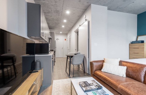 Lake View East Apartment | 44 m² Studio flat ∙ 1 bedroom ∙ 2 guests