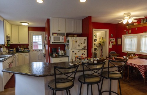 Lakeside Cottage | 442 Cedar Ave. in Lakeside