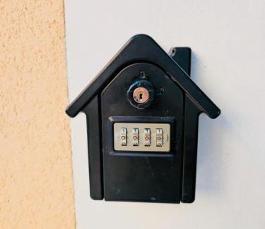 Shkoder Apartment | 446 White Suite Luxury